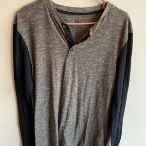 Quarter Button-up Long Sleeve